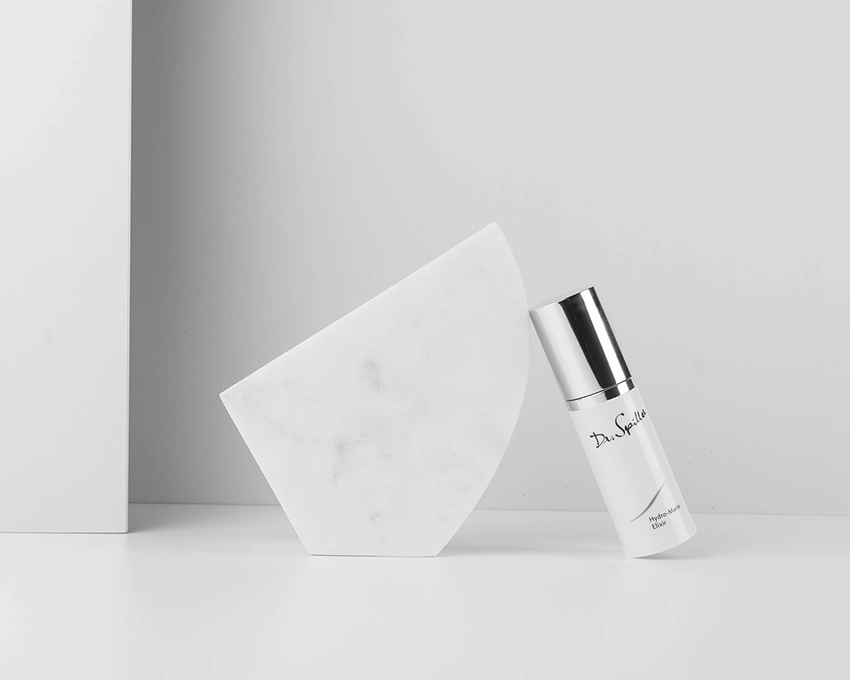 Hydro MArin Elixir minimalistically staged