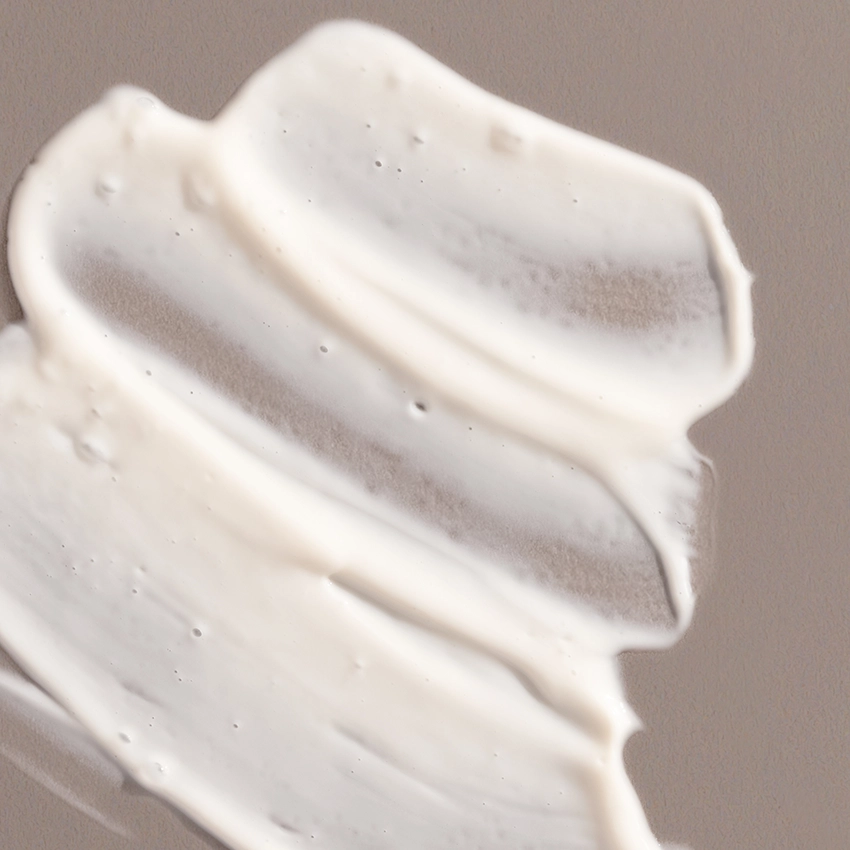 Close-up texture - Mattifying Balancer white cream texture